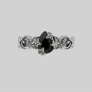 Regal Rose Feronia Black Onyx Silver Ring